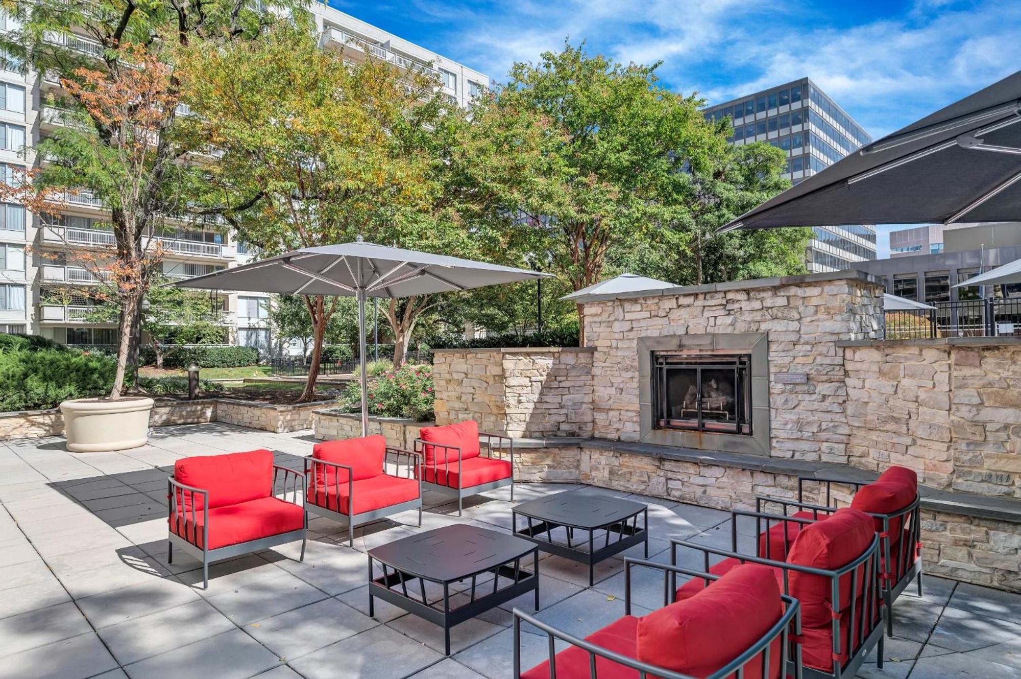 Apartment At Crystal City With Gym 阿林顿 外观 照片