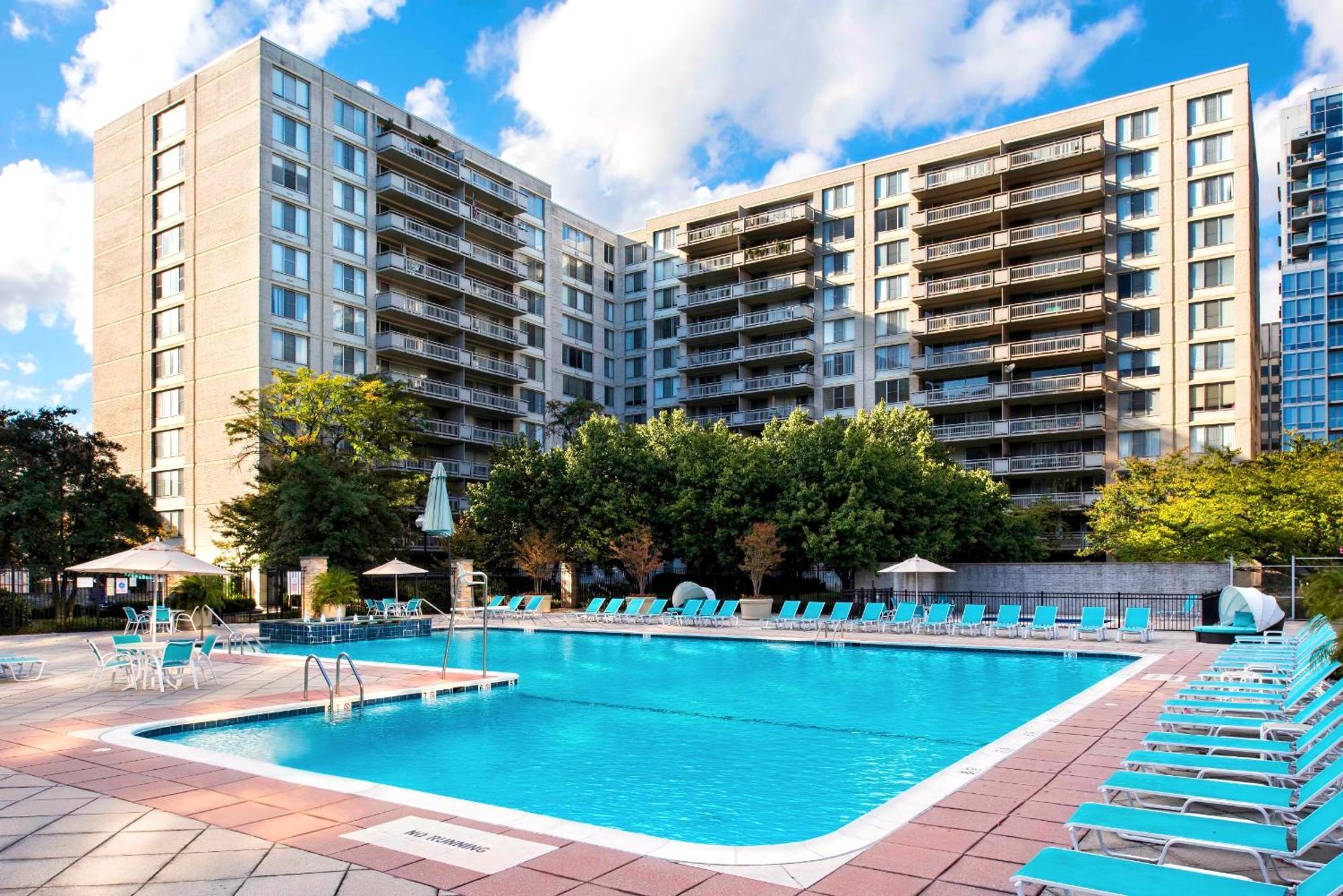 Apartment At Crystal City With Gym 阿林顿 外观 照片